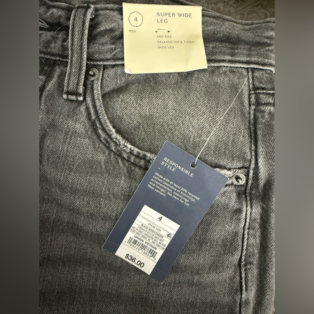 Universal Thread Women's Flare Jeans in Charcoal - Picture 2 of 2